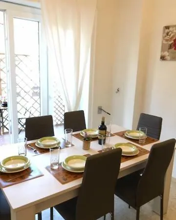 Relax Vatican شقة *